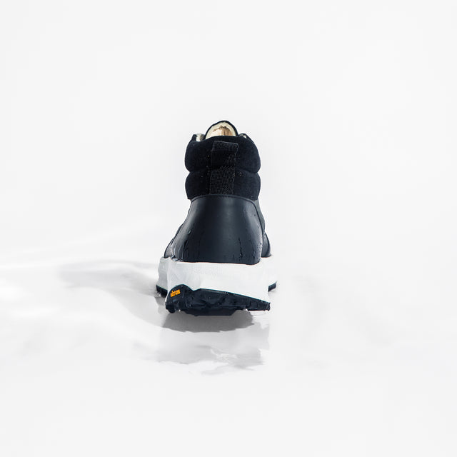 Alpine Hiker Carbon Black (Water-resistant)